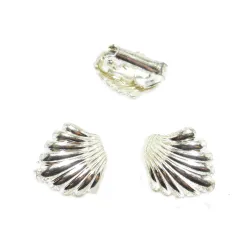 clips d'oreilles vraiment pas chère ,seulement 10.- francs.-bijouxbijoux.ch