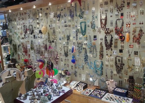 cms-img boutique_interieur_mur